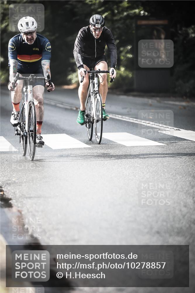 13.09.2026 - Stadtparktriathlon H.Heesch http://msf.ph/oto/10278857 13.09.2026 10:44:03 Radfahren 412, 482, 528, 536, 540, 581 meine-sportfotos.de