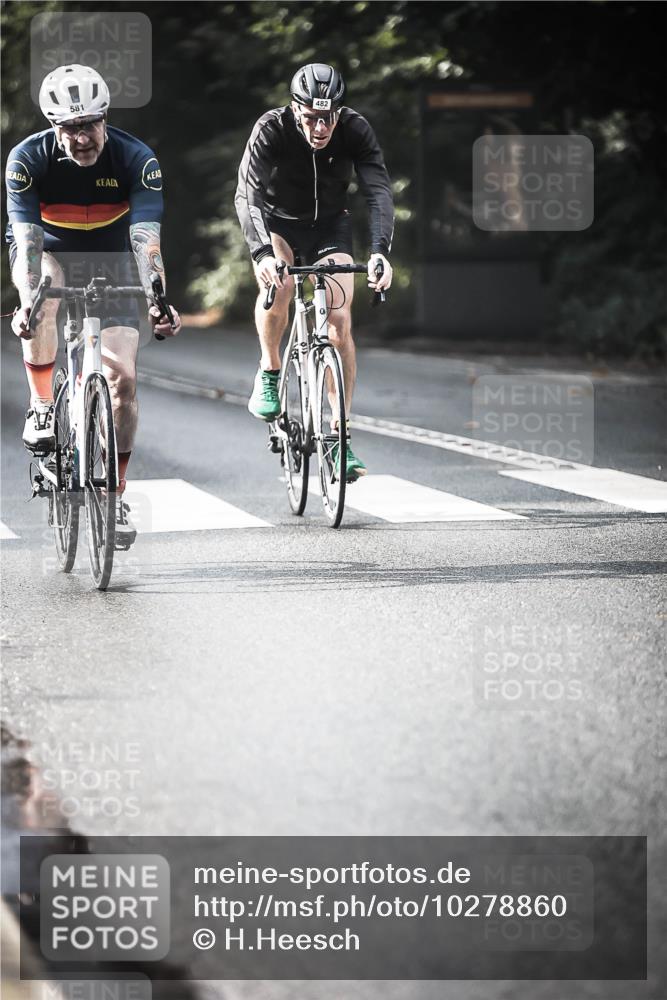 13.09.2026 - Stadtparktriathlon H.Heesch http://msf.ph/oto/10278860 13.09.2026 10:44:03 Radfahren 412, 482, 528, 536, 540, 581 meine-sportfotos.de