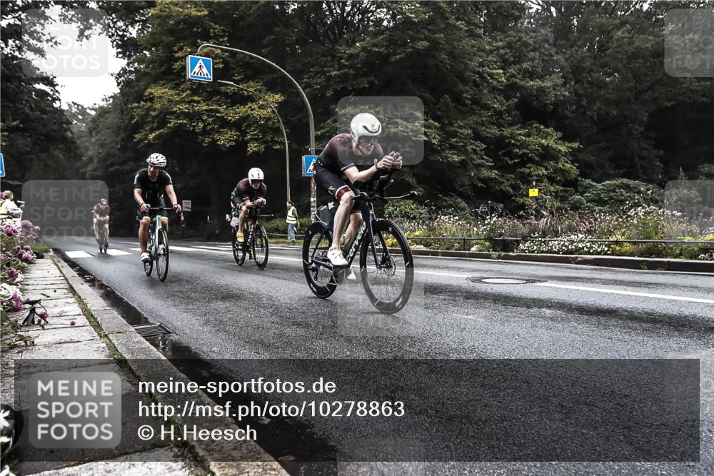 13.09.2026 - Stadtparktriathlon H.Heesch http://msf.ph/oto/10278863 13.09.2026 08:49:36 Radfahren 21, 54, 56, 57, 71 meine-sportfotos.de