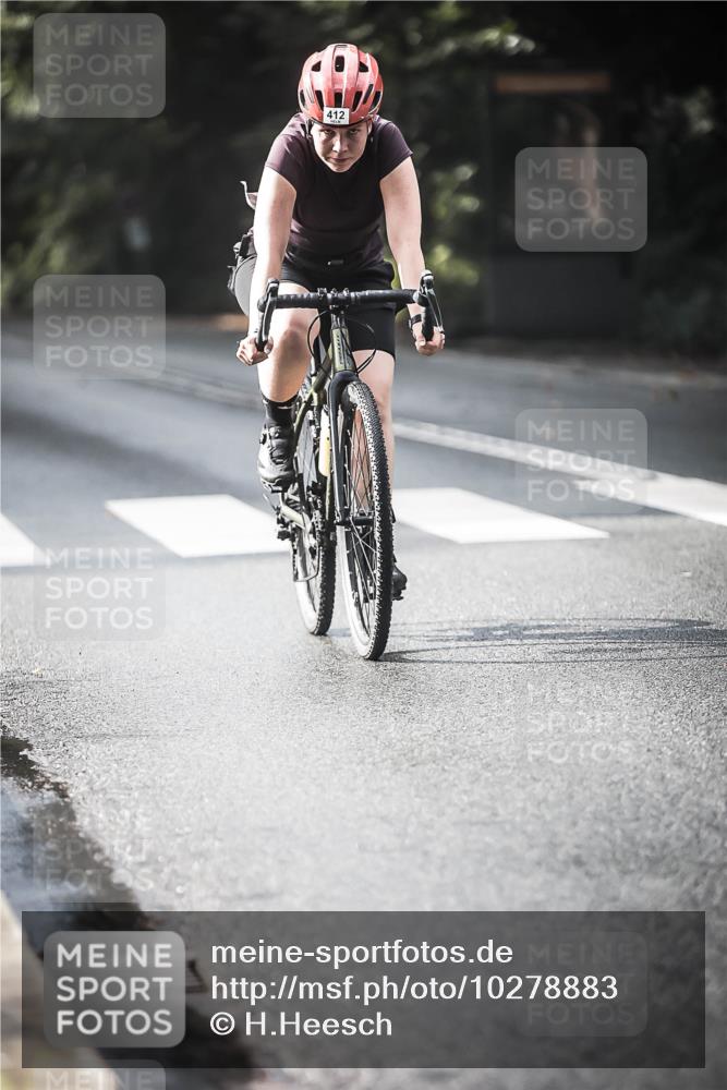 13.09.2026 - Stadtparktriathlon H.Heesch http://msf.ph/oto/10278883 13.09.2026 10:44:07 Radfahren 412, 482, 540, 581 meine-sportfotos.de