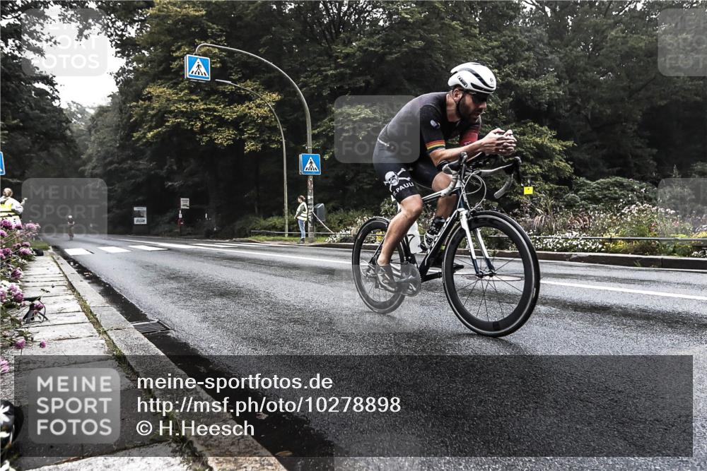 13.09.2026 - Stadtparktriathlon H.Heesch http://msf.ph/oto/10278898 13.09.2026 08:50:38 Radfahren 66, 72 meine-sportfotos.de