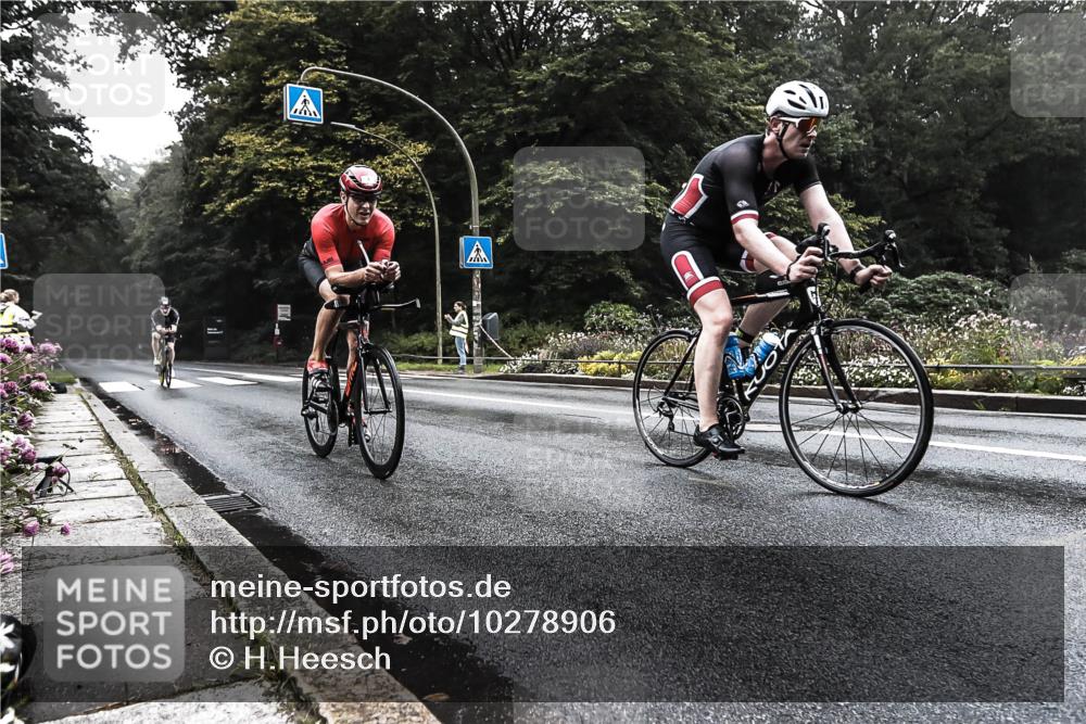 13.09.2026 - Stadtparktriathlon H.Heesch http://msf.ph/oto/10278906 13.09.2026 08:50:56 Radfahren 4, 11, 59 meine-sportfotos.de