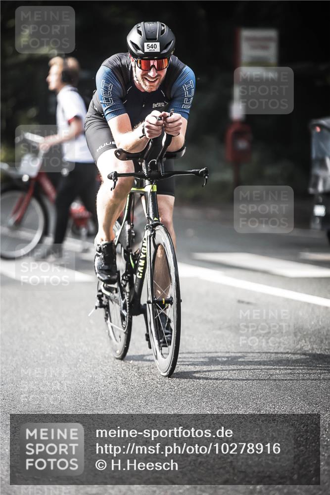 13.09.2026 - Stadtparktriathlon H.Heesch http://msf.ph/oto/10278916 13.09.2026 10:44:10 Radfahren 412, 482, 540 meine-sportfotos.de