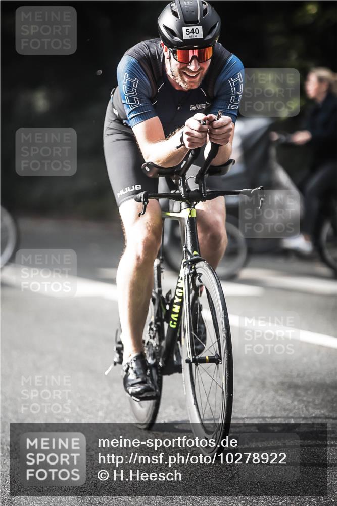 13.09.2026 - Stadtparktriathlon H.Heesch http://msf.ph/oto/10278922 13.09.2026 10:44:10 Radfahren 412, 482, 540 meine-sportfotos.de