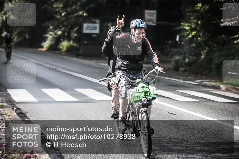 13.09.2026 - Stadtparktriathlon H.Heesch http://msf.ph/oto/10278938 13.09.2026 10:44:22 Radfahren 342, 499, 582 meine-sportfotos.de
