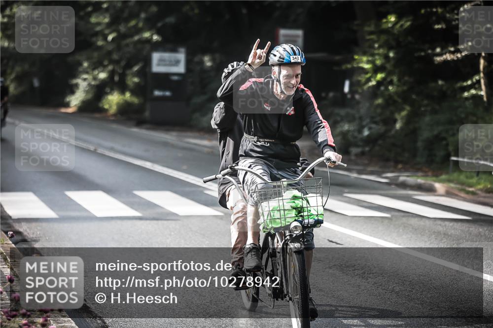 13.09.2026 - Stadtparktriathlon H.Heesch http://msf.ph/oto/10278942 13.09.2026 10:44:22 Radfahren 342, 499, 582 meine-sportfotos.de