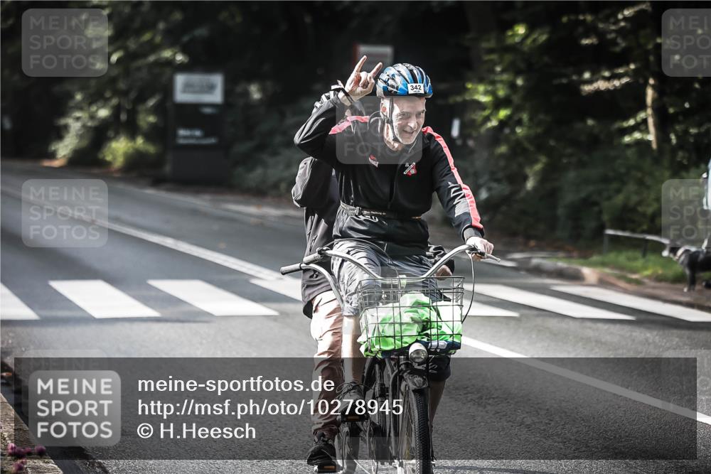 13.09.2026 - Stadtparktriathlon H.Heesch http://msf.ph/oto/10278945 13.09.2026 10:44:22 Radfahren 342, 499, 582 meine-sportfotos.de