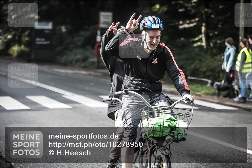 13.09.2026 - Stadtparktriathlon H.Heesch http://msf.ph/oto/10278950 13.09.2026 10:44:22 Radfahren 342, 499, 582 meine-sportfotos.de