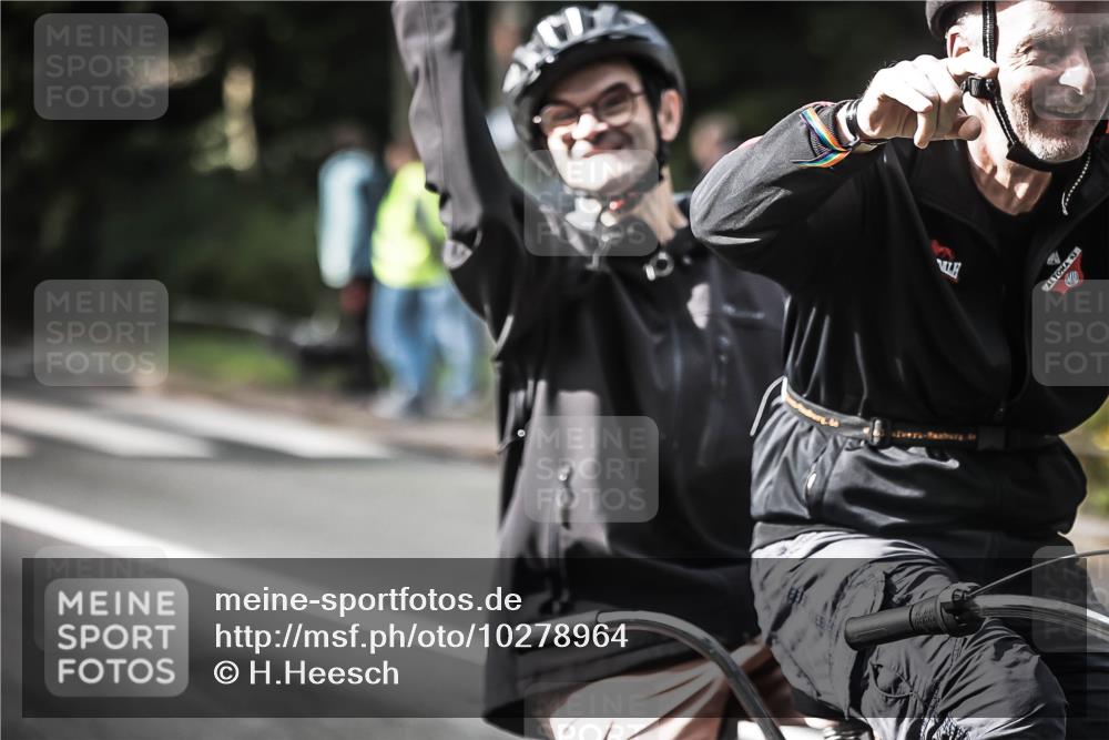 13.09.2026 - Stadtparktriathlon H.Heesch http://msf.ph/oto/10278964 13.09.2026 10:44:23 Radfahren 342, 499, 582 meine-sportfotos.de