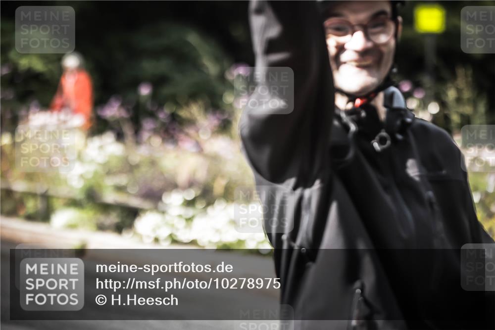 13.09.2026 - Stadtparktriathlon H.Heesch http://msf.ph/oto/10278975 13.09.2026 10:44:23 Radfahren 342, 499, 582 meine-sportfotos.de