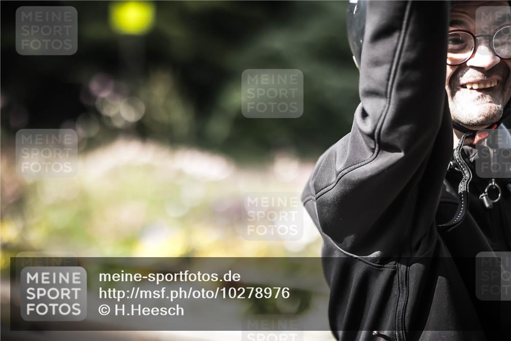 13.09.2026 - Stadtparktriathlon H.Heesch http://msf.ph/oto/10278976 13.09.2026 10:44:23 Radfahren 342, 499, 582 meine-sportfotos.de