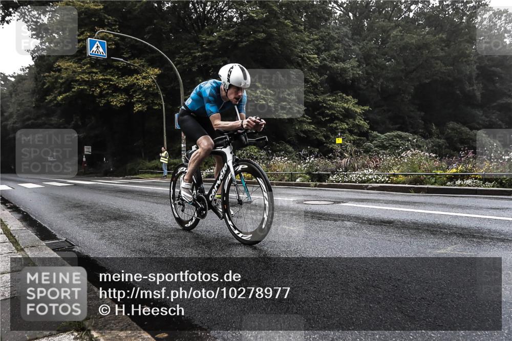 13.09.2026 - Stadtparktriathlon H.Heesch http://msf.ph/oto/10278977 13.09.2026 08:53:27 Radfahren 2, 8, 31 meine-sportfotos.de