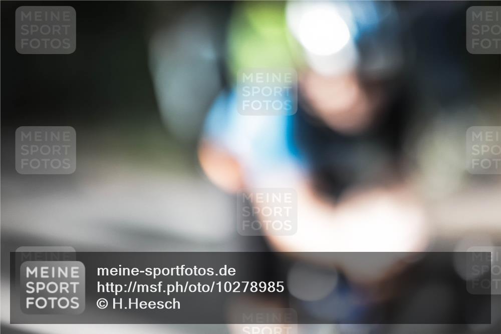 13.09.2026 - Stadtparktriathlon H.Heesch http://msf.ph/oto/10278985 13.09.2026 10:44:26 Radfahren 342, 499, 582 meine-sportfotos.de