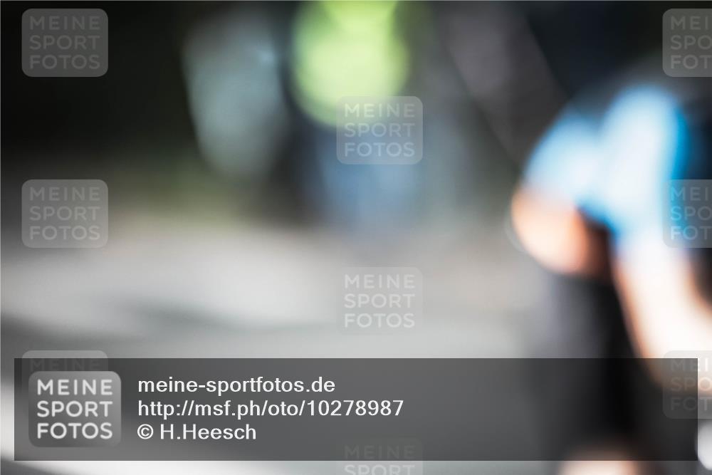 13.09.2026 - Stadtparktriathlon H.Heesch http://msf.ph/oto/10278987 13.09.2026 10:44:26 Radfahren 342, 499, 582 meine-sportfotos.de