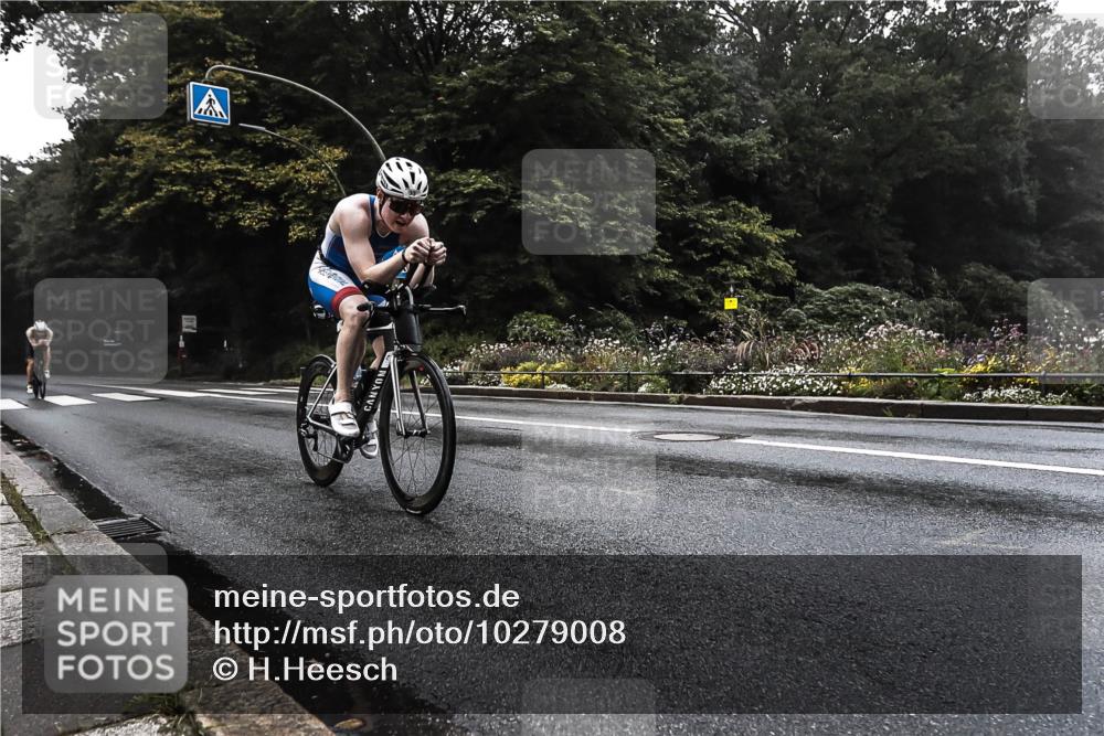 13.09.2026 - Stadtparktriathlon H.Heesch http://msf.ph/oto/10279008 13.09.2026 08:53:58 Radfahren 14, 17, 33, 50 meine-sportfotos.de