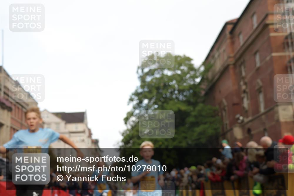 13.09.2026 - Kiel Lauf Yannick Fuchs http://msf.ph/oto/10279010 13.09.2026 08:52:00 Ziel 2020, 3392, 3538, 3557, 5810, 6205, 6372, 7171, 8543, 8700, 11608, 444, 1210, 1243, 1572, 3779, 3901, 5130, 5169, 5439, 5580, 5793, 5906, 5976, 6532, 6699, 7521, 8206, 8538, 8657, 8883, 9379, 9929, 11448, 12102, 12467, 2015, 3178, 3871, 6937, 7034, 8477, 8736, 10102, 10826, 11752, 444, 909, 3683, 4741, 5211, 5439, 8657, 8883, 9379, 9929 meine-sportfotos.de