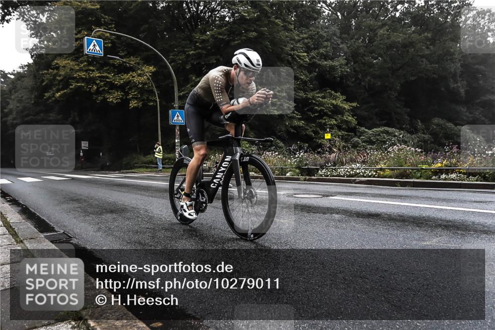 13.09.2026 - Stadtparktriathlon H.Heesch http://msf.ph/oto/10279011 13.09.2026 08:53:59 Radfahren 17, 33, 50 meine-sportfotos.de