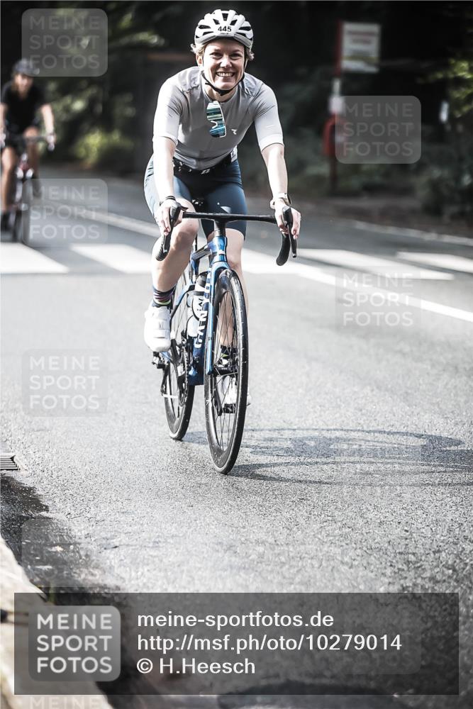 13.09.2026 - Stadtparktriathlon H.Heesch http://msf.ph/oto/10279014 13.09.2026 10:44:34 Radfahren 277, 383, 405, 445, 454 meine-sportfotos.de