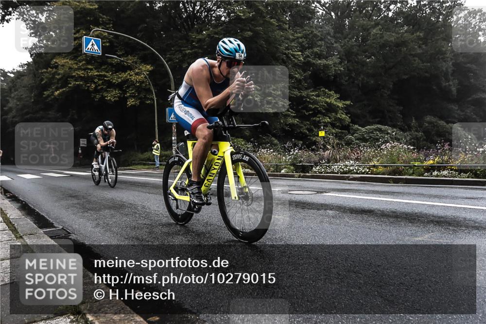 13.09.2026 - Stadtparktriathlon H.Heesch http://msf.ph/oto/10279015 13.09.2026 08:54:04 Radfahren 18, 34, 41 meine-sportfotos.de