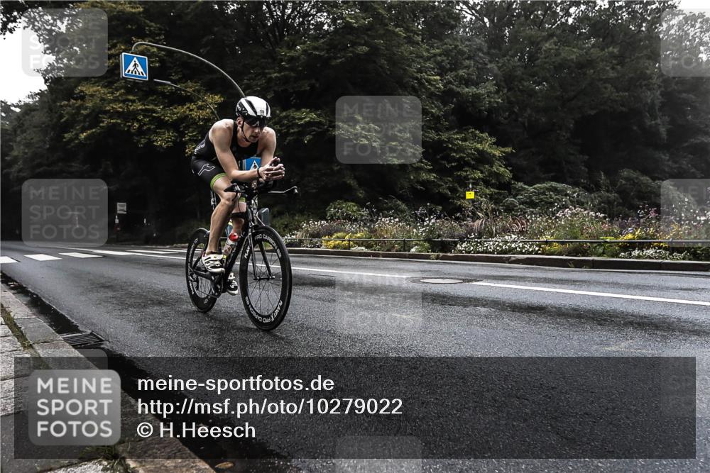 13.09.2026 - Stadtparktriathlon H.Heesch http://msf.ph/oto/10279022 13.09.2026 08:54:06 Radfahren 18, 34, 41 meine-sportfotos.de