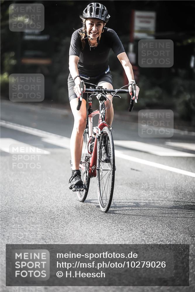 13.09.2026 - Stadtparktriathlon H.Heesch http://msf.ph/oto/10279026 13.09.2026 10:44:36 Radfahren 277, 347, 383, 405, 445, 454, 467, 575 meine-sportfotos.de