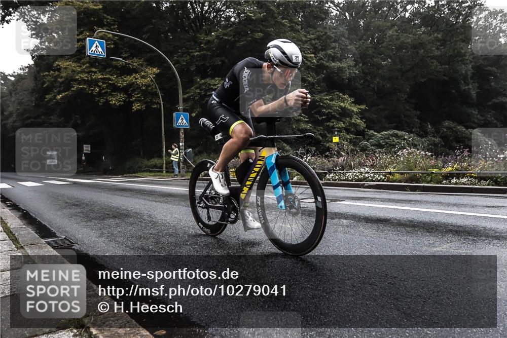 13.09.2026 - Stadtparktriathlon H.Heesch http://msf.ph/oto/10279041 13.09.2026 08:54:44 Radfahren 25, 61, 75 meine-sportfotos.de