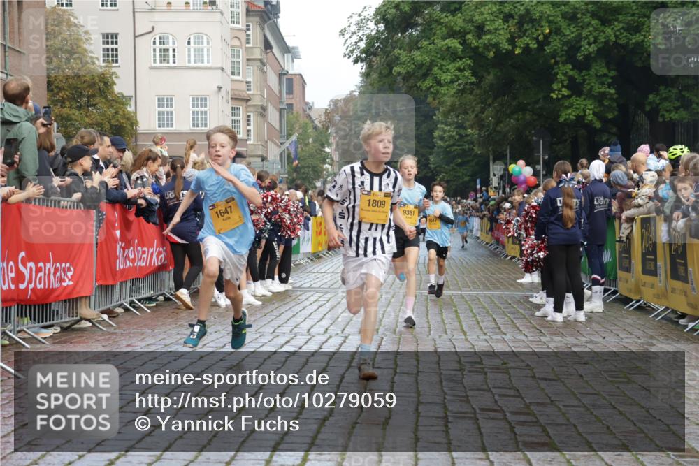 13.09.2026 - Kiel Lauf Yannick Fuchs http://msf.ph/oto/10279059 13.09.2026 08:52:02 Ziel 2015, 2020, 3392, 3538, 3557, 5810, 6205, 6372, 7171, 8736, 10826, 11608, 1210, 1243, 1572, 2020, 3779, 3901, 5130, 5169, 5439, 5580, 5793, 5906, 5976, 6532, 6699, 7521, 8206, 8538, 8543, 8657, 8700, 9379, 9929, 11448, 12102, 12467, 1647, 1809, 3178, 3871, 6937, 7034, 8477, 9381, 10102, 11752, 444, 909, 3683, 4741, 5211, 5439, 5906, 6699, 8657, 8883, 9379, 9929 meine-sportfotos.de