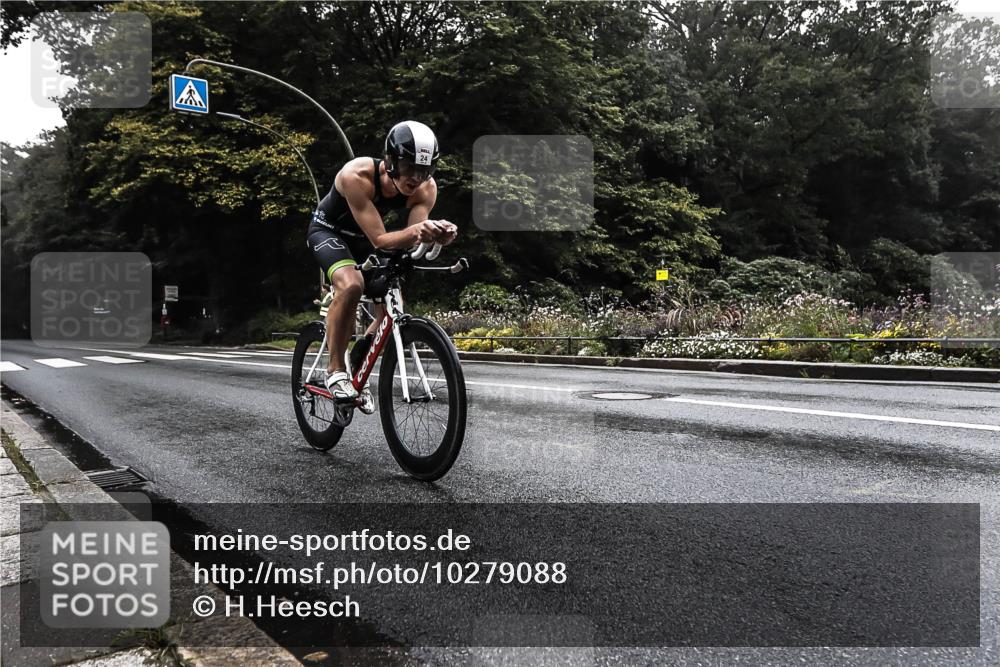 13.09.2026 - Stadtparktriathlon H.Heesch http://msf.ph/oto/10279088 13.09.2026 08:55:48 Radfahren 24, 51, 56, 70 meine-sportfotos.de