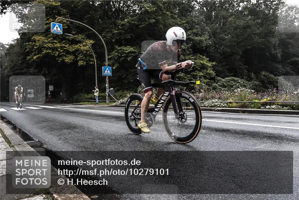 13.09.2026 - Stadtparktriathlon H.Heesch http://msf.ph/oto/10279101 13.09.2026 08:56:10 Radfahren 54, 57, 60, 93 meine-sportfotos.de