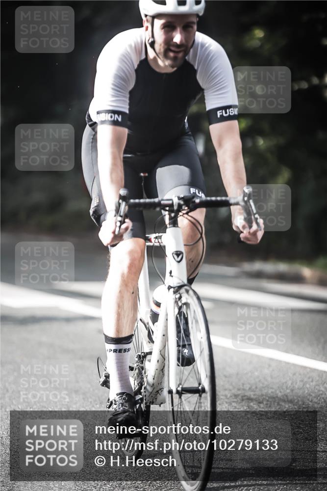 13.09.2026 - Stadtparktriathlon H.Heesch http://msf.ph/oto/10279133 13.09.2026 10:44:53 Radfahren 389, 469, 483, 491, 527, 568, 579 meine-sportfotos.de