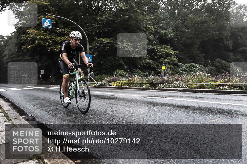 13.09.2026 - Stadtparktriathlon H.Heesch http://msf.ph/oto/10279142 13.09.2026 08:57:22 Radfahren 21, 45, 98 meine-sportfotos.de