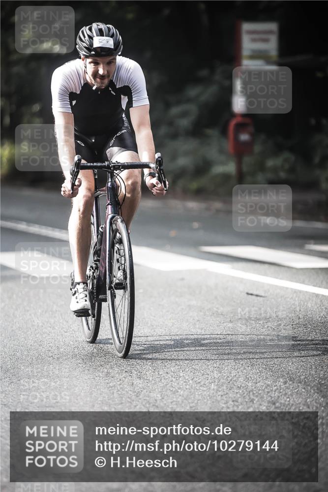 13.09.2026 - Stadtparktriathlon H.Heesch http://msf.ph/oto/10279144 13.09.2026 10:44:55 Radfahren 389, 469, 483, 491, 527, 568, 579 meine-sportfotos.de