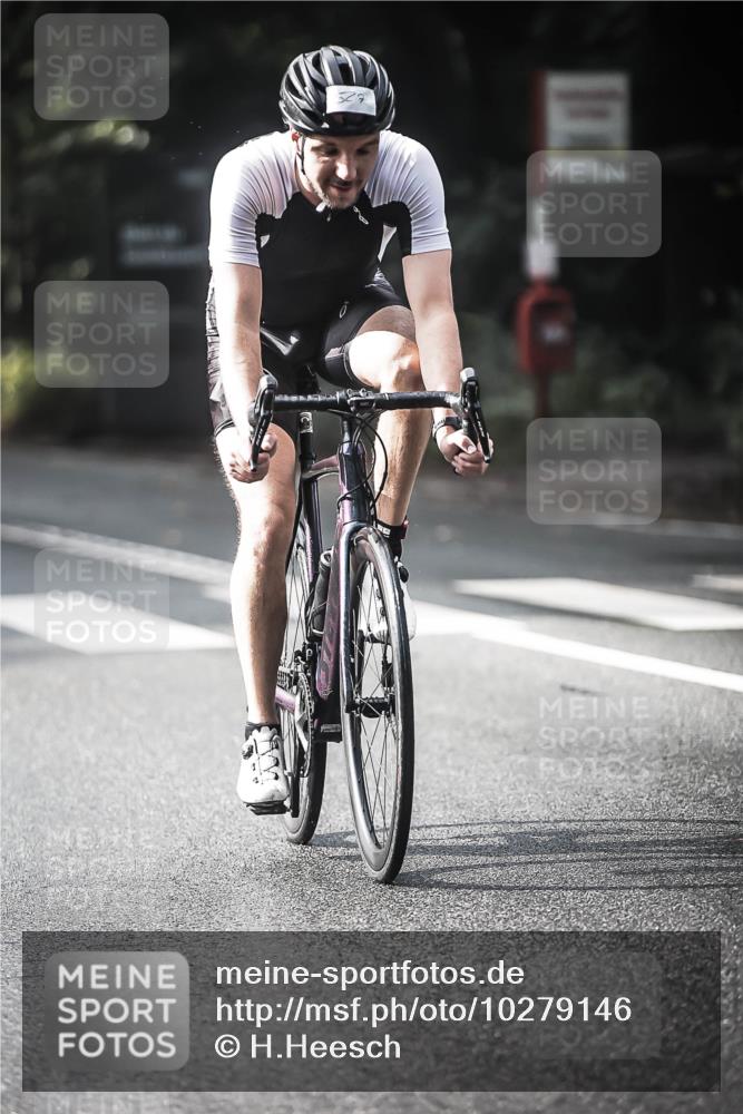 13.09.2026 - Stadtparktriathlon H.Heesch http://msf.ph/oto/10279146 13.09.2026 10:44:55 Radfahren 389, 469, 483, 491, 527, 568, 579 meine-sportfotos.de