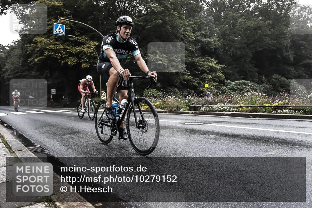 13.09.2026 - Stadtparktriathlon H.Heesch http://msf.ph/oto/10279152 13.09.2026 08:57:28 Radfahren 3, 45, 67, 127 meine-sportfotos.de