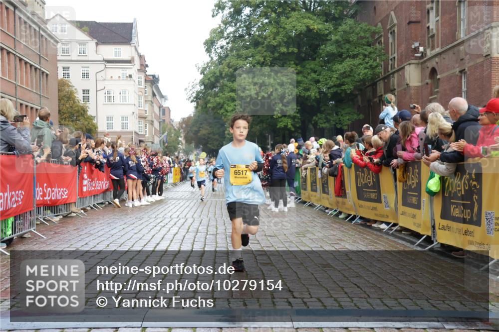 13.09.2026 - Kiel Lauf Yannick Fuchs http://msf.ph/oto/10279154 13.09.2026 08:52:07 Ziel 2015, 3178, 3392, 3538, 3557, 5810, 6372, 7034, 8477, 8736, 10826, 11608, 1210, 1243, 1572, 2020, 3779, 3901, 5130, 5169, 5580, 5793, 5976, 6205, 6532, 7171, 7521, 8538, 8543, 8700, 11448, 12102, 12467, 1647, 1809, 3871, 6517, 6937, 9381, 10102, 11752, 444, 1243, 5439, 5793, 5906, 6699, 8206, 8657, 8883, 9379, 9929 meine-sportfotos.de