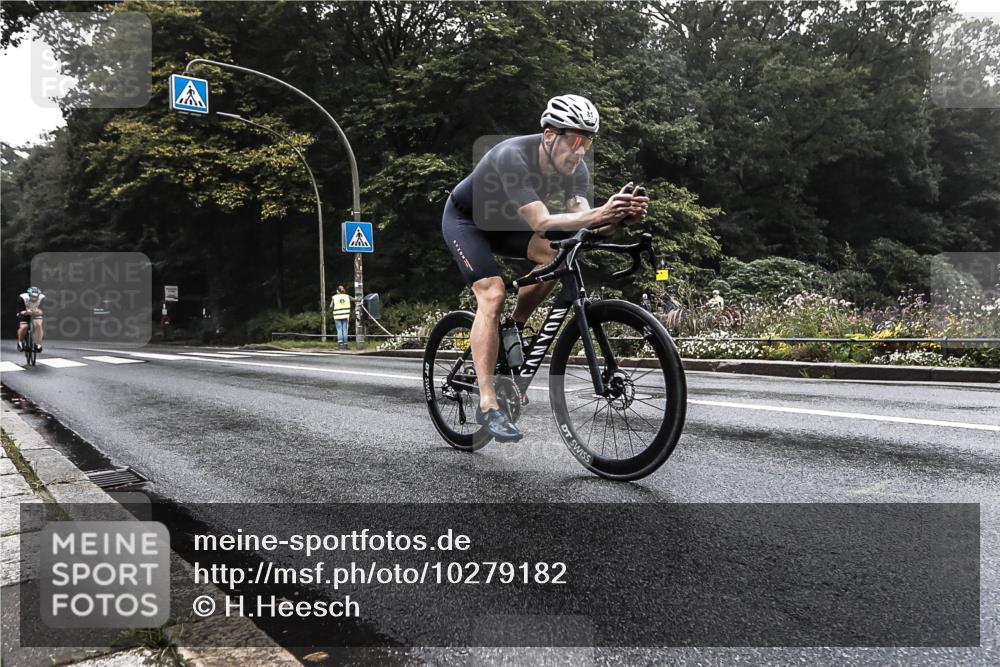 13.09.2026 - Stadtparktriathlon H.Heesch http://msf.ph/oto/10279182 13.09.2026 08:57:55 Radfahren 44, 80, 85 meine-sportfotos.de