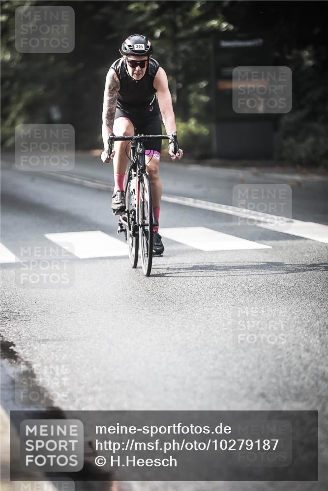 13.09.2026 - Stadtparktriathlon H.Heesch http://msf.ph/oto/10279187 13.09.2026 10:45:04 Radfahren 354, 389, 524, 534 meine-sportfotos.de