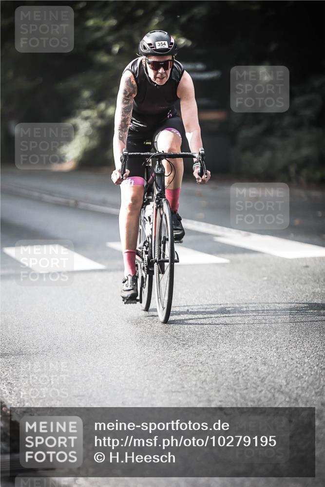 13.09.2026 - Stadtparktriathlon H.Heesch http://msf.ph/oto/10279195 13.09.2026 10:45:04 Radfahren 354, 389, 524, 534 meine-sportfotos.de