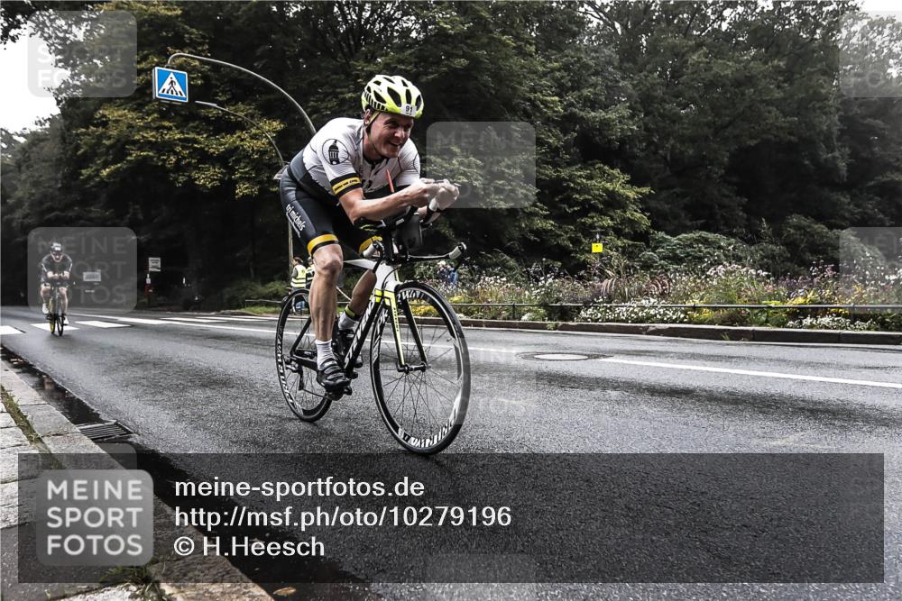 13.09.2026 - Stadtparktriathlon H.Heesch http://msf.ph/oto/10279196 13.09.2026 08:58:05 Radfahren 11, 91, 134 meine-sportfotos.de