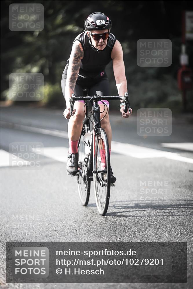 13.09.2026 - Stadtparktriathlon H.Heesch http://msf.ph/oto/10279201 13.09.2026 10:45:04 Radfahren 354, 389, 524, 534 meine-sportfotos.de
