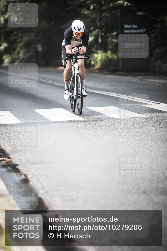 13.09.2026 - Stadtparktriathlon H.Heesch http://msf.ph/oto/10279206 13.09.2026 10:45:06 Radfahren 354, 518, 524, 534, 584 meine-sportfotos.de