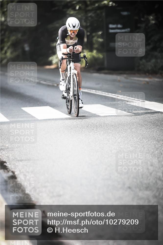 13.09.2026 - Stadtparktriathlon H.Heesch http://msf.ph/oto/10279209 13.09.2026 10:45:07 Radfahren 354, 518, 524, 529, 534, 584 meine-sportfotos.de