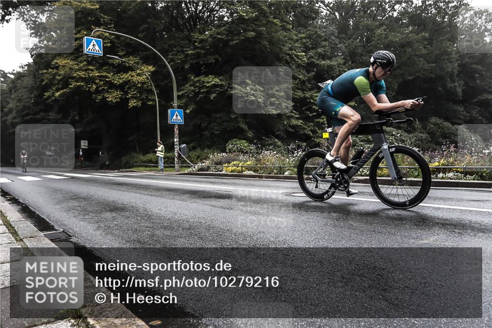 13.09.2026 - Stadtparktriathlon H.Heesch http://msf.ph/oto/10279216 13.09.2026 08:58:23 Radfahren 4, 26, 87, 139 meine-sportfotos.de