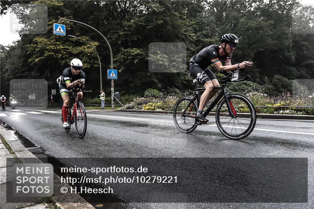 13.09.2026 - Stadtparktriathlon H.Heesch http://msf.ph/oto/10279221 13.09.2026 08:58:26 Radfahren 12, 26, 87, 139 meine-sportfotos.de