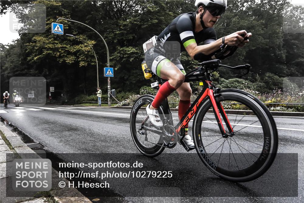13.09.2026 - Stadtparktriathlon H.Heesch http://msf.ph/oto/10279225 13.09.2026 08:58:26 Radfahren 12, 26, 87, 139 meine-sportfotos.de