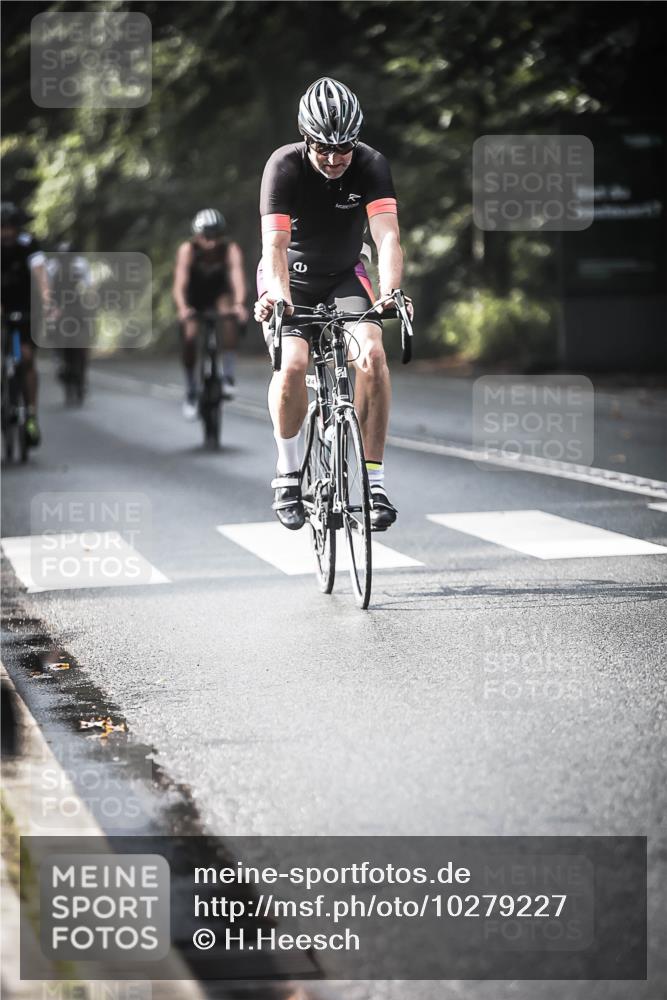 13.09.2026 - Stadtparktriathlon H.Heesch http://msf.ph/oto/10279227 13.09.2026 10:45:09 Radfahren 354, 459, 518, 524, 529, 534, 584 meine-sportfotos.de