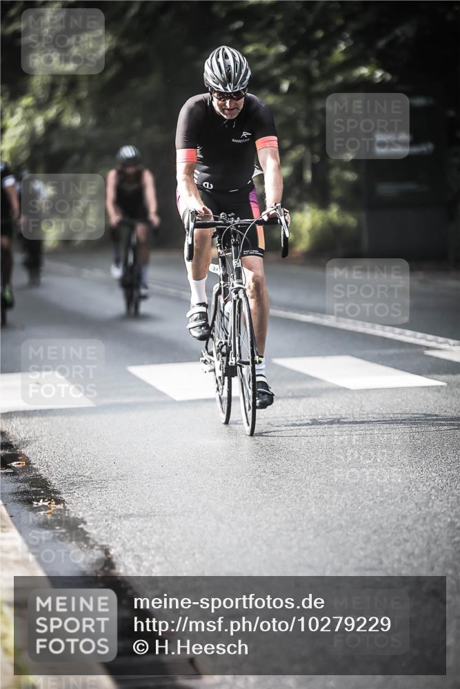 13.09.2026 - Stadtparktriathlon H.Heesch http://msf.ph/oto/10279229 13.09.2026 10:45:09 Radfahren 354, 459, 518, 524, 529, 534, 584 meine-sportfotos.de