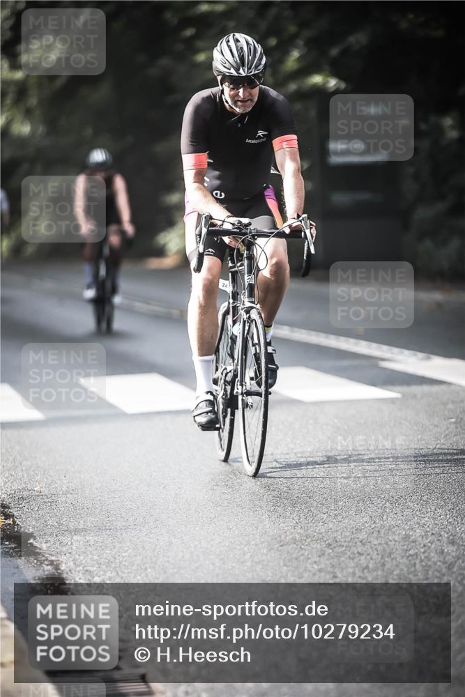 13.09.2026 - Stadtparktriathlon H.Heesch http://msf.ph/oto/10279234 13.09.2026 10:45:09 Radfahren 354, 459, 518, 524, 529, 534, 584 meine-sportfotos.de