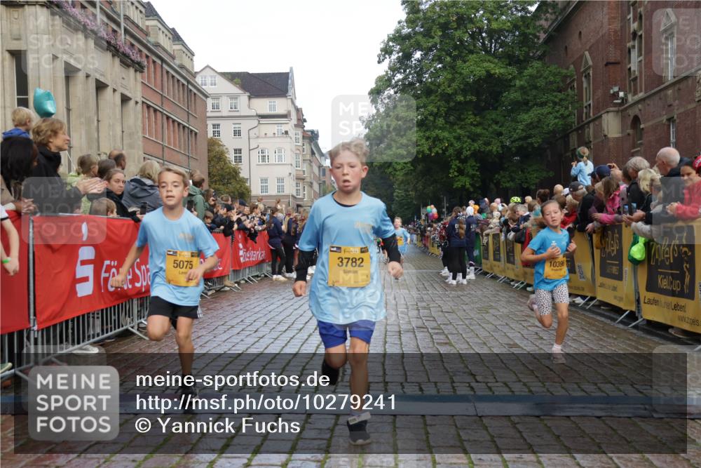 13.09.2026 - Kiel Lauf Yannick Fuchs http://msf.ph/oto/10279241 13.09.2026 08:52:14 Ziel 2015, 3178, 3871, 6937, 7034, 8477, 8736, 10102, 10826, 11608, 11752, 1210, 1572, 2020, 3392, 3538, 3557, 3779, 5169, 5580, 5810, 6205, 6372, 6532, 7171, 7521, 8538, 8543, 8700, 11448, 11608, 12102, 12467, 1647, 1809, 3782, 5075, 6517, 7881, 9381, 10396, 1243, 3779, 3901, 5130, 5793, 5976, 6532, 7521, 8538, 12467 meine-sportfotos.de