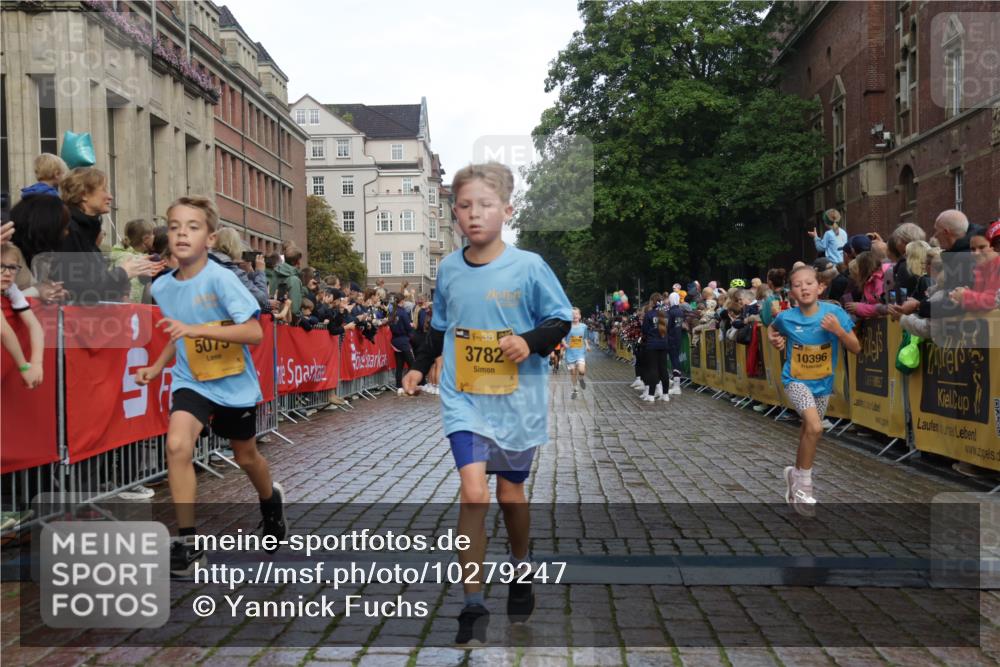 13.09.2026 - Kiel Lauf Yannick Fuchs http://msf.ph/oto/10279247 13.09.2026 08:52:15 Ziel 2015, 3178, 3871, 6937, 7034, 8477, 8736, 10102, 10826, 11752, 1210, 1572, 2020, 3392, 3538, 3557, 5169, 5580, 5810, 6205, 6372, 6532, 7171, 7521, 8543, 8700, 11448, 11608, 12102, 12467, 1647, 1809, 3782, 5075, 6517, 7881, 9381, 10396, 10779, 1243, 3779, 3901, 5130, 5793, 5976, 6532, 7521, 8538, 11448, 12467 meine-sportfotos.de